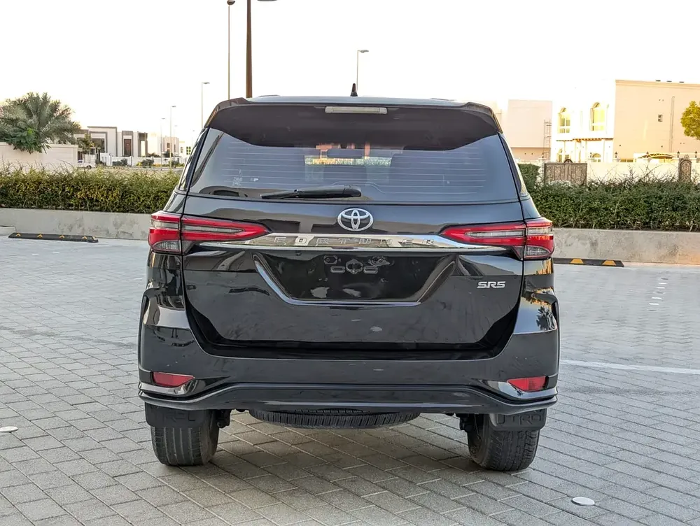 TOYOTA FORTUNER 2020 FACELIFTED 2025 GCC V4 2.7L IN EXCELLENT CONDITION - Image 15