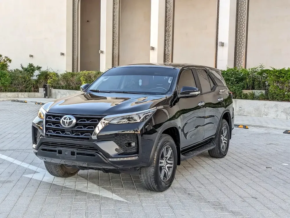 TOYOTA FORTUNER 2020 FACELIFTED 2025 GCC V4 2.7L IN EXCELLENT CONDITION - Image 17