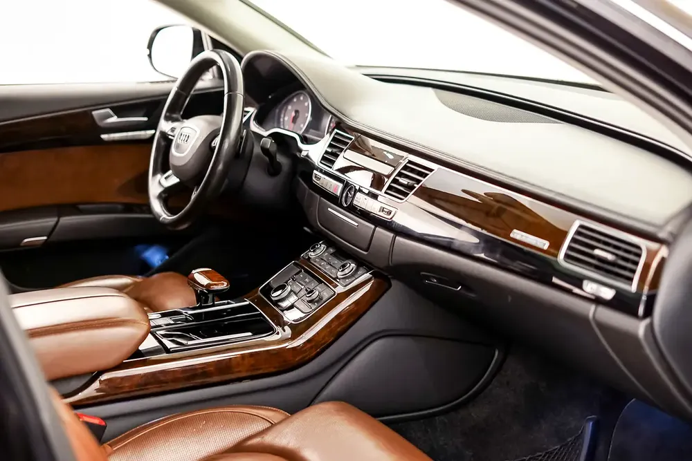 AED 1391 PM | AUDI A8L 50TFSI 2015 | HIGH OPTIONS | WELL MAINTAINED | 1 YEAR WARRANTY | GCC - Image 16