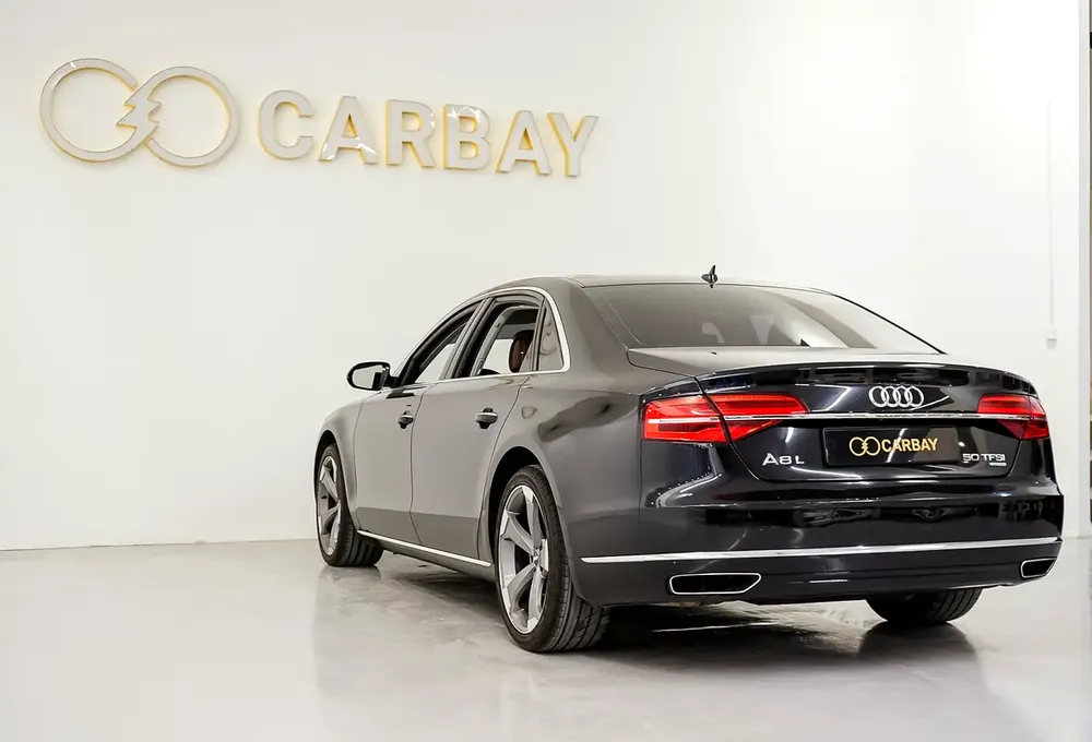 AED 1391 PM | AUDI A8L 50TFSI 2015 | HIGH OPTIONS | WELL MAINTAINED | 1 YEAR WARRANTY | GCC - Image 7