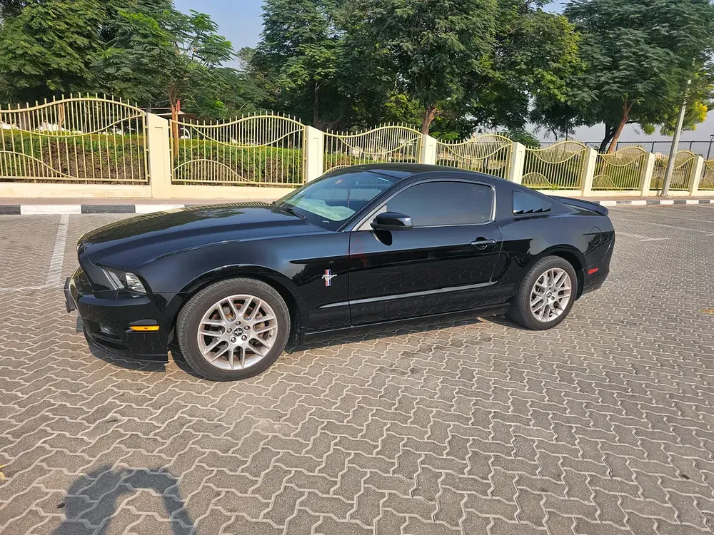 FORD MUSTANG 2014 V6 PREMIUM GULF GCC FULLY SERVICED ONE OWNER LIKE NEW CONDITION VERY CLEAN WELL MA - Image 10