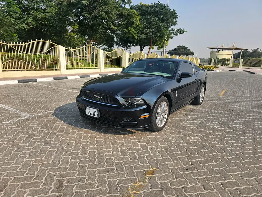 FORD MUSTANG 2014 V6 PREMIUM GULF GCC FULLY SERVICED ONE OWNER LIKE NEW CONDITION VERY CLEAN WELL MA - Image 9