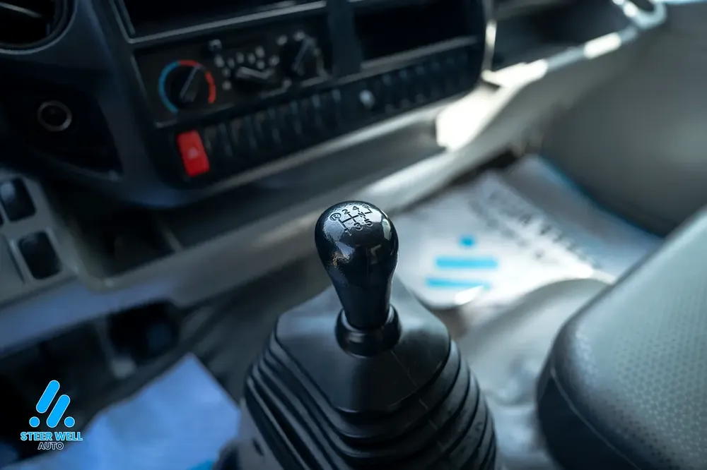 Hino 300 916 - 2019 - GCC Specs - Reliable and Ready to Work - Image 13