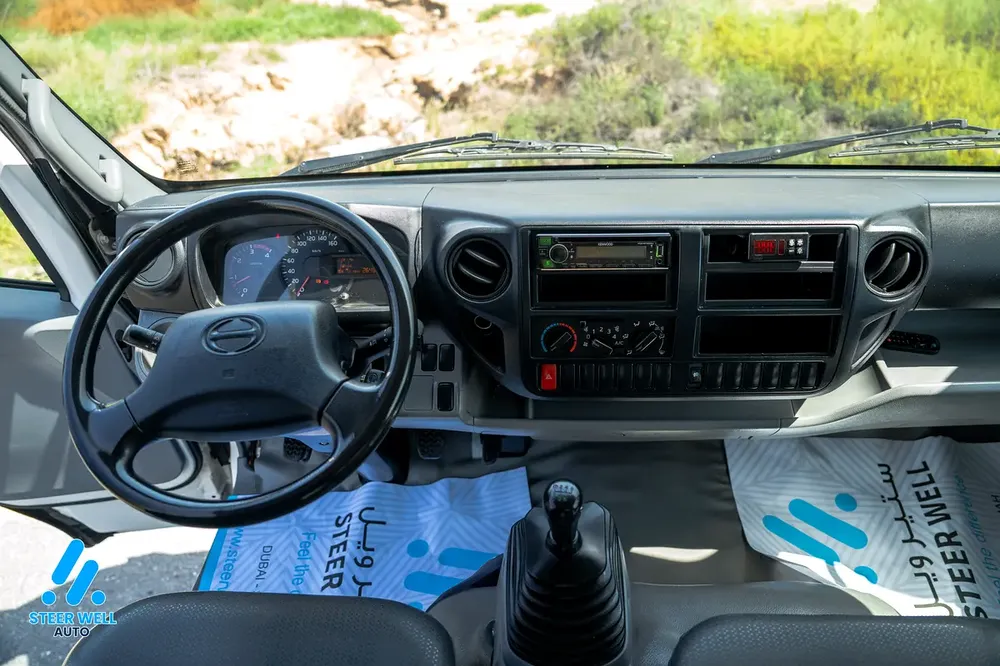 Hino 300 916 - 2019 - GCC Specs - Reliable and Ready to Work - Image 14