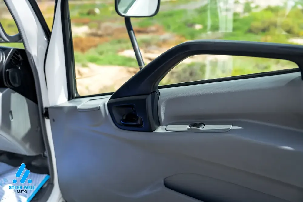 Hino 300 916 - 2019 - GCC Specs - Reliable and Ready to Work - Image 16