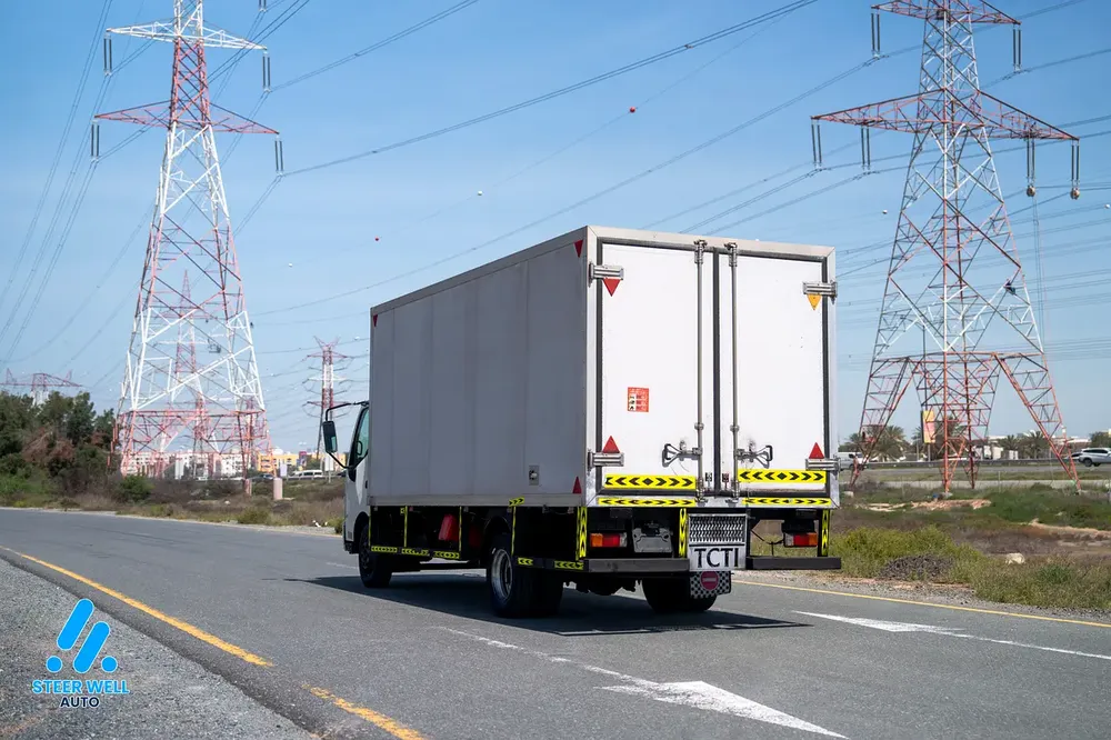 Hino 300 916 - 2019 - GCC Specs - Reliable and Ready to Work - Image 6