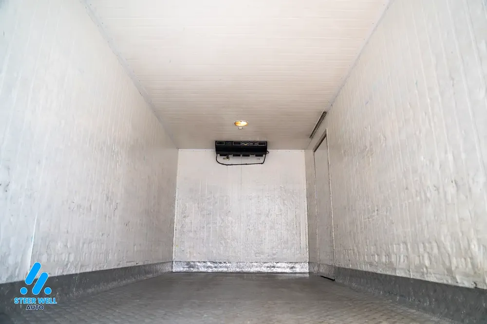 Hino 300 916 - 2019 - GCC Specs - Reliable and Ready to Work - Image 9