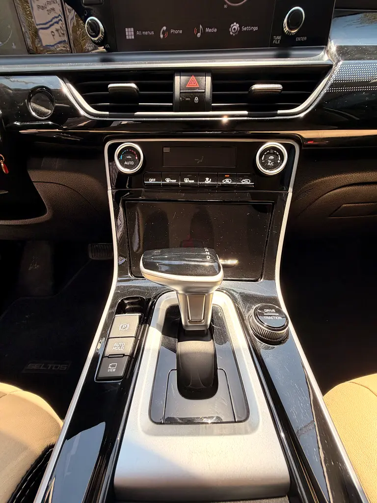 2025 Kia Seltos GCC Specs Excellent condition - Image 5