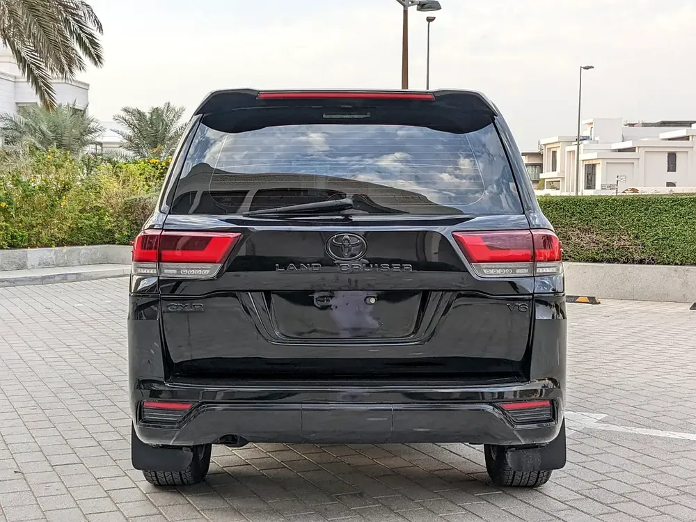 TOYOTA LAND CRUISER 2009 FACELIFTED 2025 WITH INTERIOR AND EXTERIOR GCC IN EXCELLENT CONDITION - Image 13