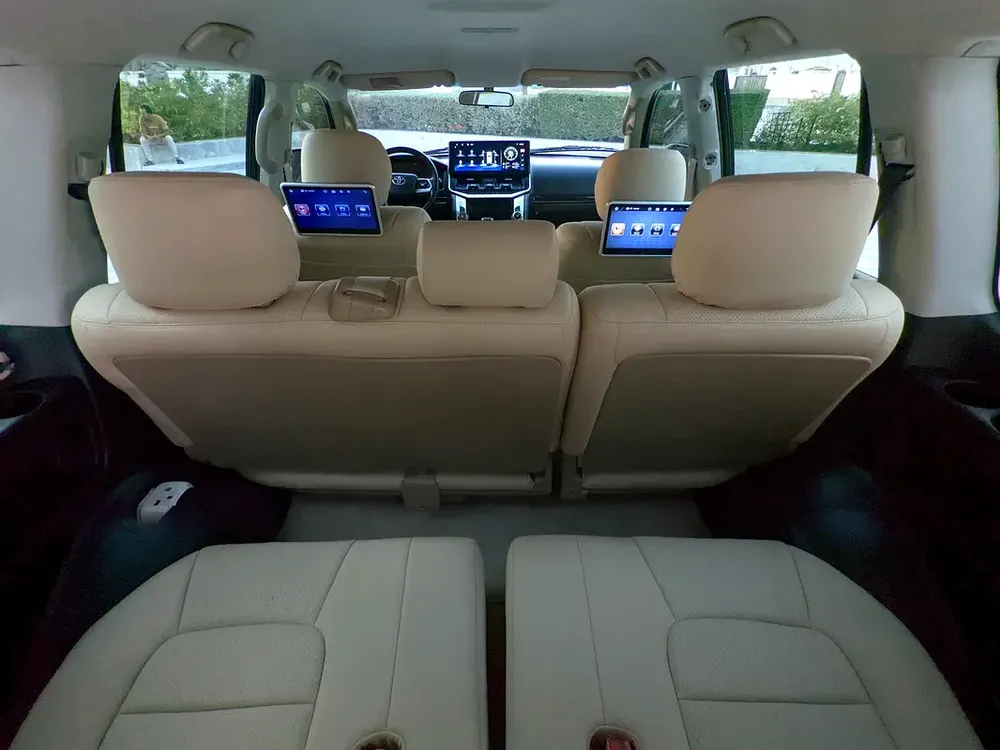 TOYOTA LAND CRUISER 2009 FACELIFTED 2025 WITH INTERIOR AND EXTERIOR GCC IN EXCELLENT CONDITION - Image 20