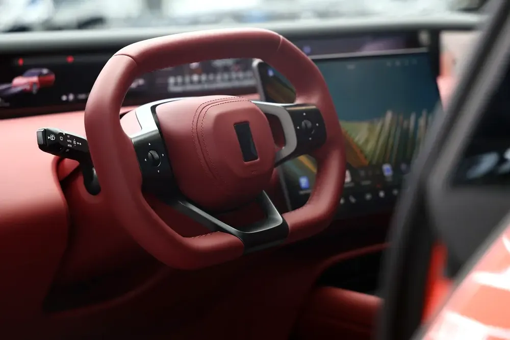 Avatr 06 Ultra EV Edition AWD 2025 Red/Red (Highest Option) - Image 11