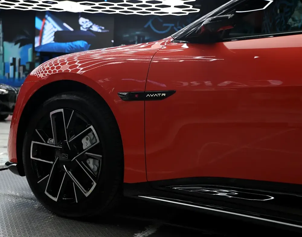 Avatr 06 Ultra EV Edition AWD 2025 Red/Red (Highest Option) - Image 16