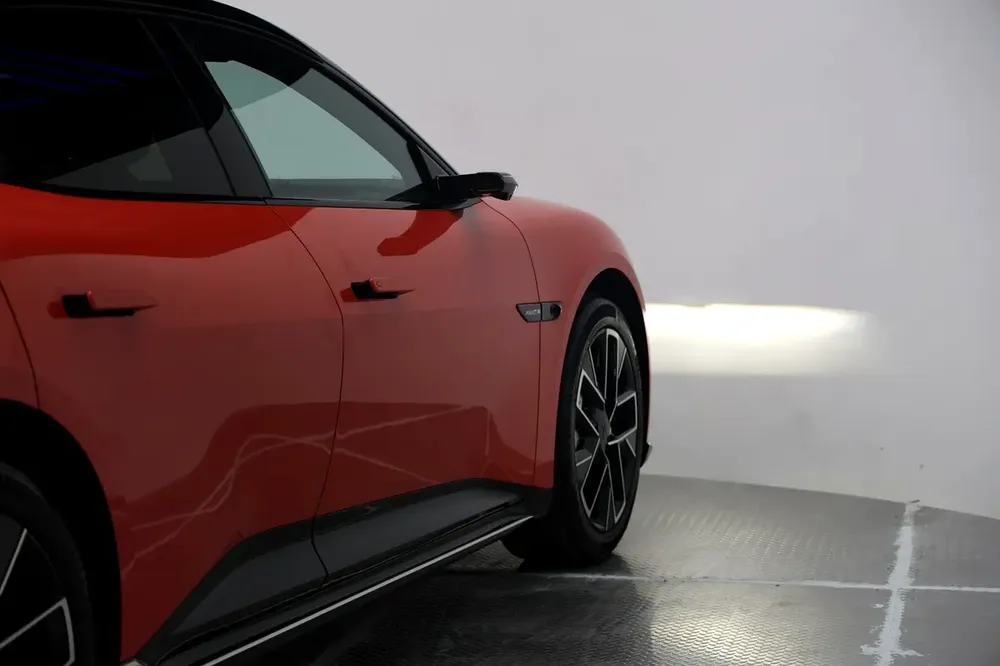 Avatr 06 Ultra EV Edition AWD 2025 Red/Red (Highest Option) - Image 6