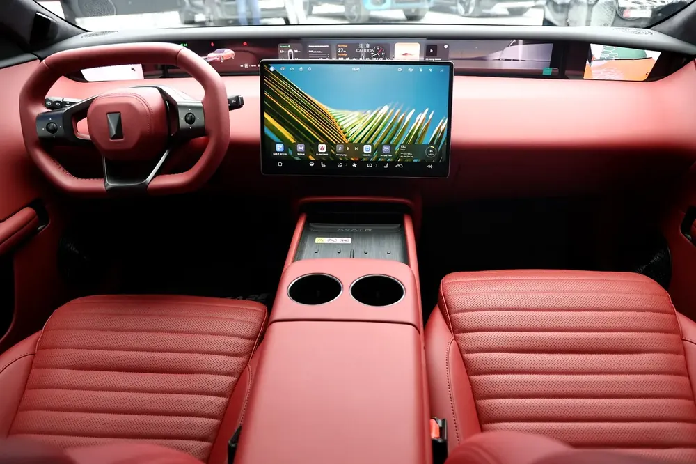 Avatr 06 Ultra EV Edition AWD 2025 Red/Red (Highest Option) - Image 8