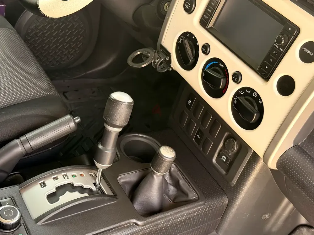 Toyota FJ Cruiser GXR 2015 GCC Specs - Excellent Condition - Image 7