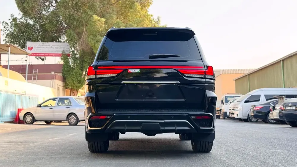 Lexus LX 570 2009 facelift to 2016 GCC Specs - Image 4