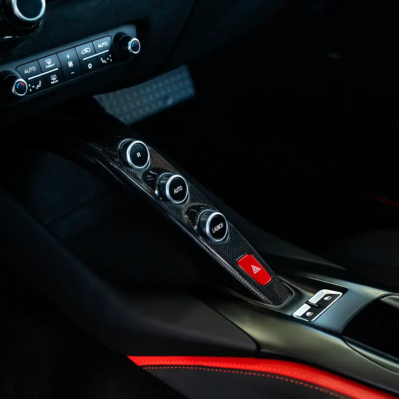 2018  FERRARI  812  SUPERFAST  DONE 5000KM - Image 18