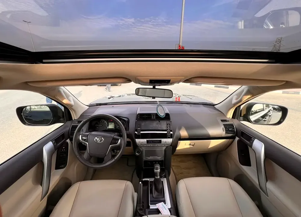 2022 Toyota Prado TXL Full Option 4.0L V6 - AWD 4x4 GCC- Electric Seat - Rear CAM & Sensors - Co - Image 13