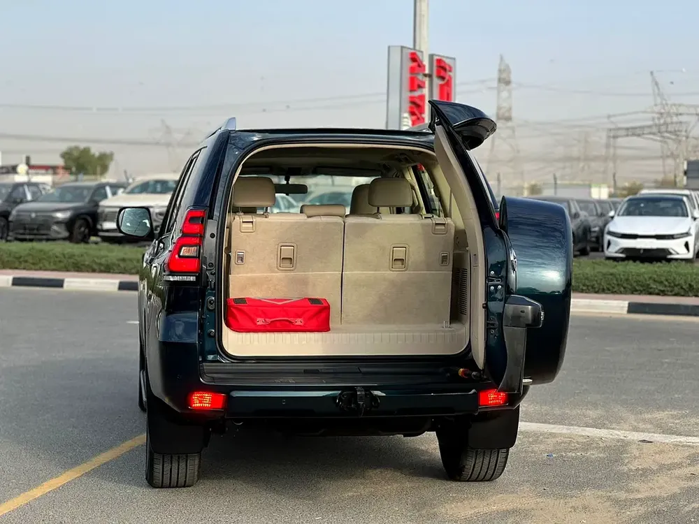 2022 Toyota Prado TXL Full Option 4.0L V6 - AWD 4x4 GCC- Electric Seat - Rear CAM & Sensors - Co - Image 7