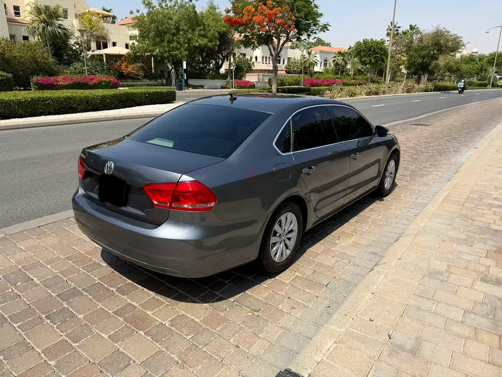 Volkswagen Passat 1.8 SE 2015 | Well Maintained | GCC Specs | 141,000 km - Image 4
