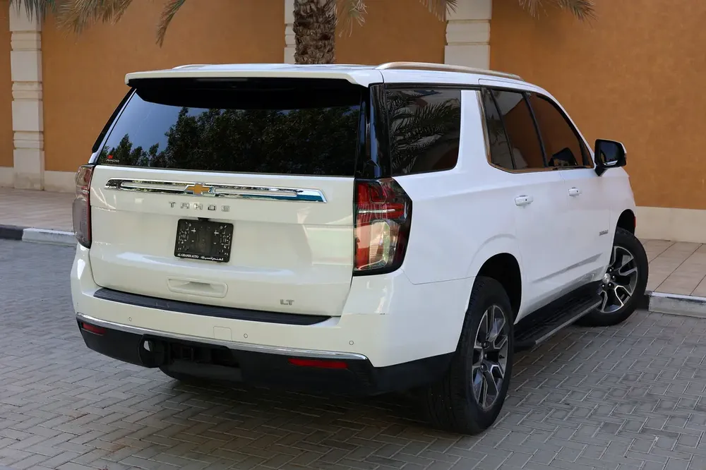 CHEVROLET TAHOE LT 4WD 5.3L V8 - GCC SPECS - UNDER WARRANTY / SERVICE 21-10-2027 - ACCIDENT FREE - - Image 6
