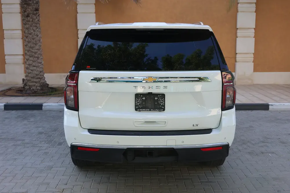CHEVROLET TAHOE LT 4WD 5.3L V8 - GCC SPECS - UNDER WARRANTY / SERVICE 21-10-2027 - ACCIDENT FREE - - Image 8