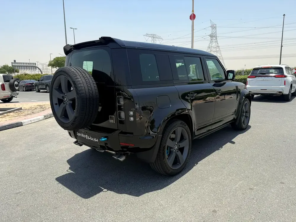 2025 Land Rover Defender 110 V8 Edition P525  AL TAYER MOTORS| GCC Specs - Image 7