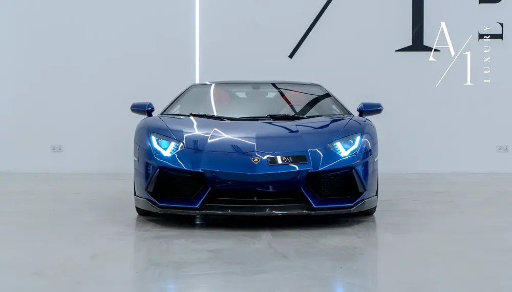 2014 Lamborghini Aventador Roadster, Excellent Condition, Fully Loaded, GCC Spec - Image 4