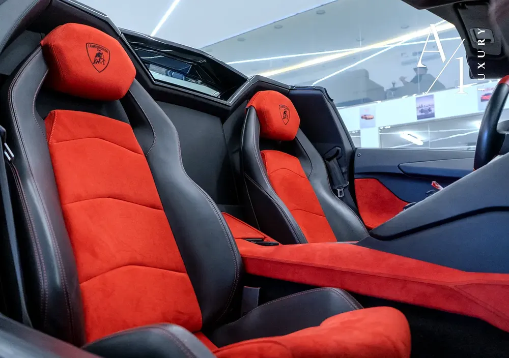 2014 Lamborghini Aventador Roadster, Excellent Condition, Fully Loaded, GCC Spec - Image 9