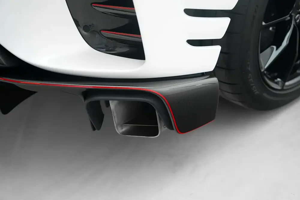 2024 FERRARI 812 GTS COMPETIZIONE APERTA WITH 7 YEARS SERVICE CONTRACT - Image 17
