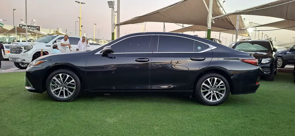 Lexus ES350 Gcc specs (no warranty) - Image 8
