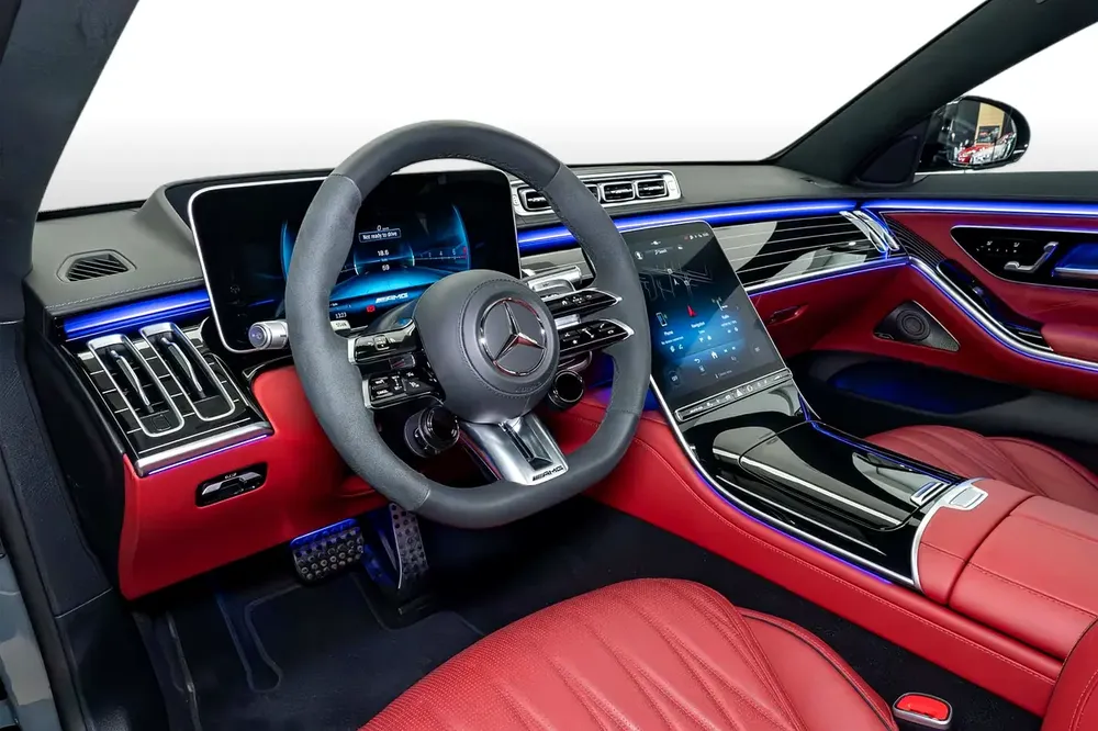 0% DOWNPAYMENT | MERCEDES-BENZ SERVICE AND WARRANTY PACKAGE | AED 12,937 P/M - Image 12