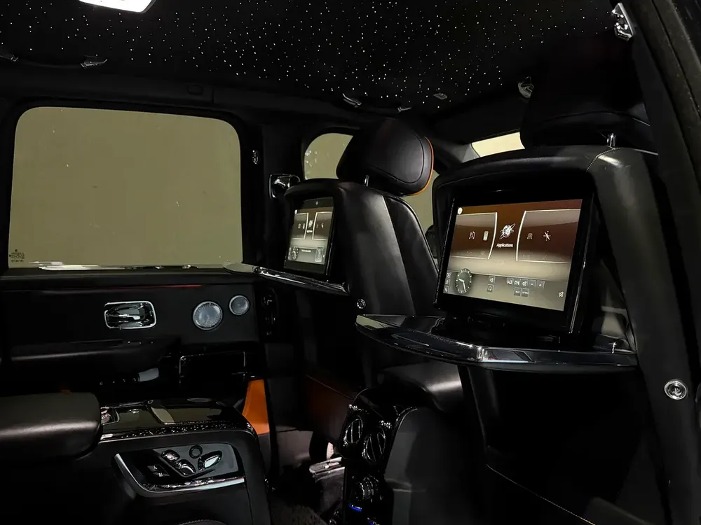 ROLLS ROYCE CULLINAN 2020 GCC FHS - Image 16