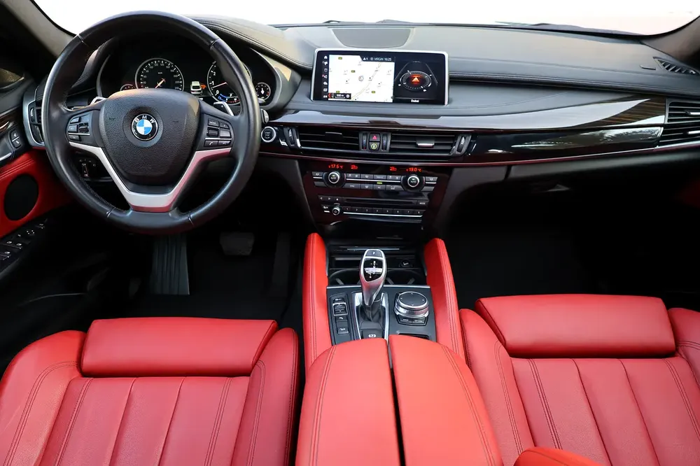 BMW X6 2018-114,000km -GCC Specs-Excellent Condition - Image 13