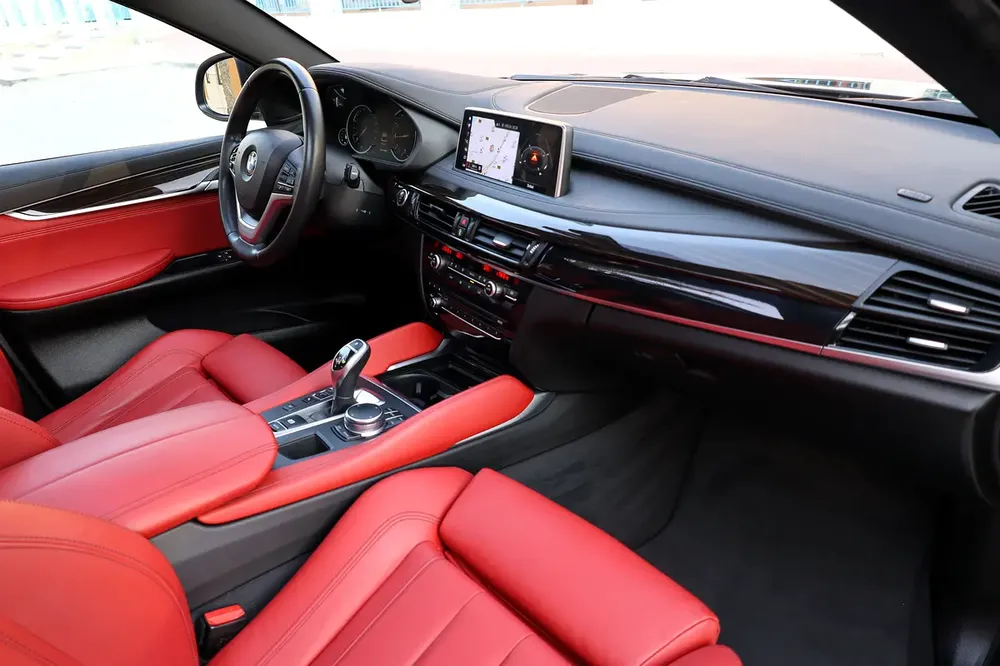 BMW X6 2018-114,000km -GCC Specs-Excellent Condition - Image 16