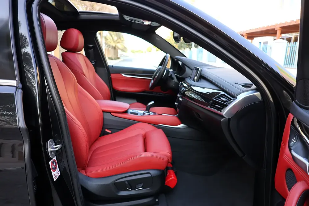 BMW X6 2018-114,000km -GCC Specs-Excellent Condition - Image 17