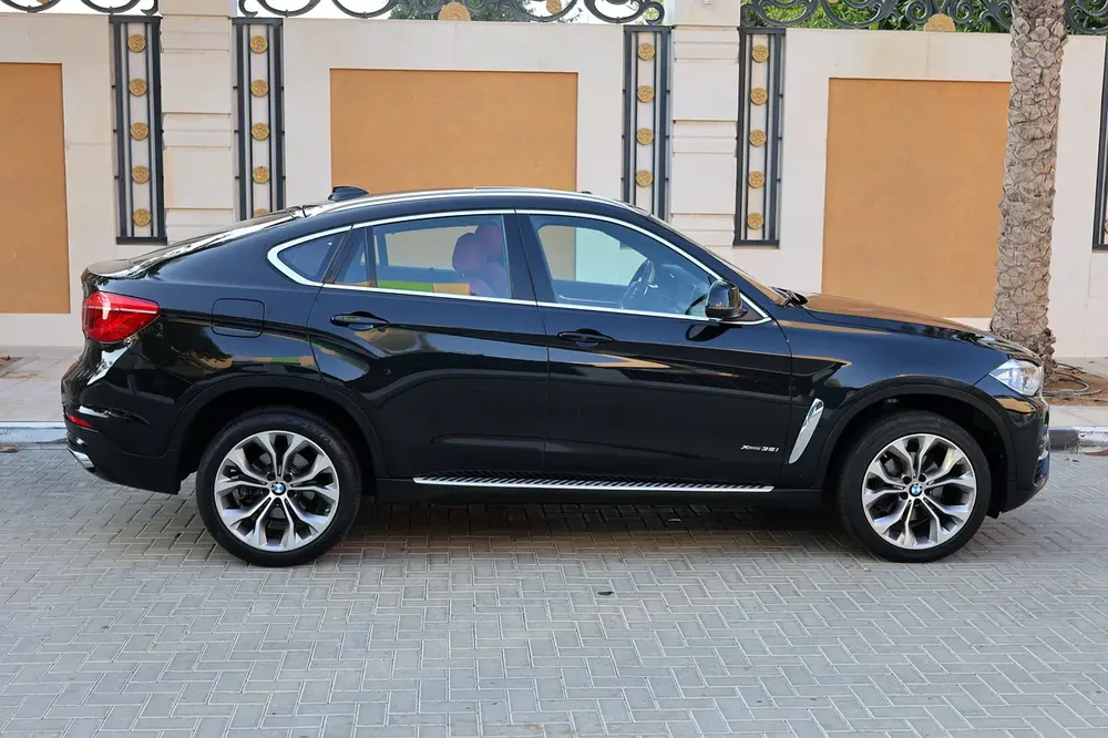 BMW X6 2018-114,000km -GCC Specs-Excellent Condition - Image 9