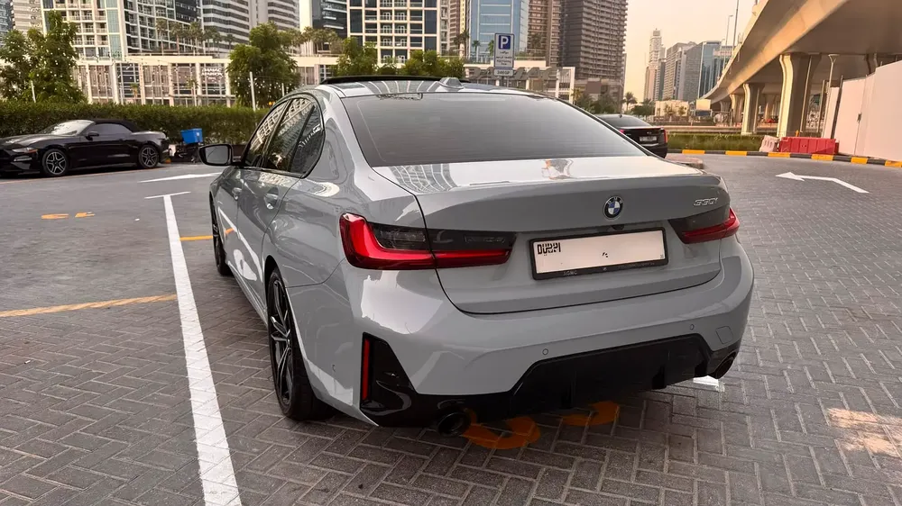 BMW 3-Series 330i 2023 GCC Specs - Image 4