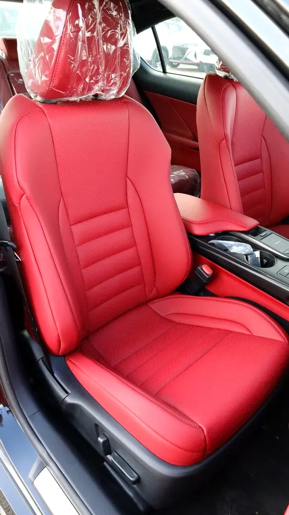 LEXUS IS350 (GSE31) 3.5L SEDAN RWD 4 DOORS
Model :  2025 / 25 - Image 11