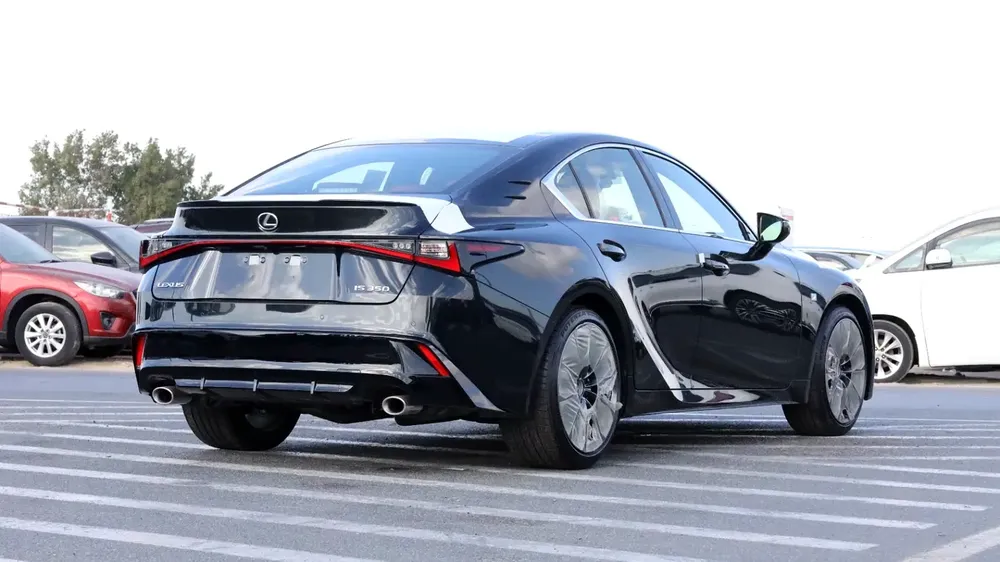 LEXUS IS350 (GSE31) 3.5L SEDAN RWD 4 DOORS
Model :  2025 / 25 - Image 4