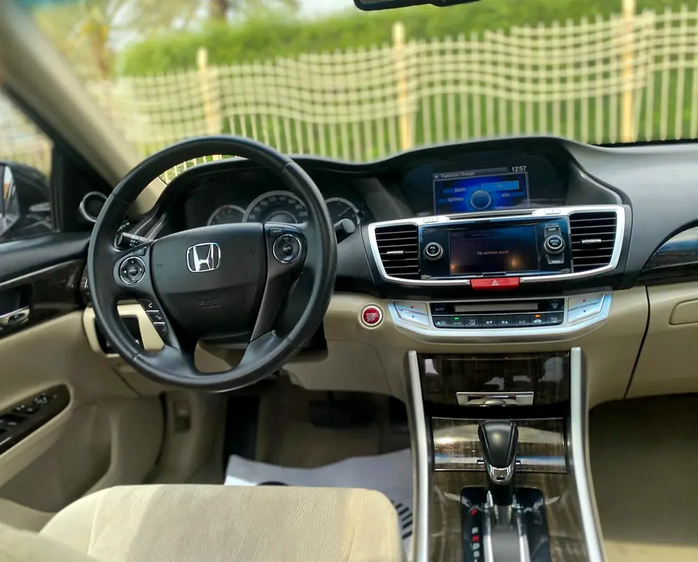 FINAL PRICE 2015 HONDA ACCORD 2.4L FULL OPTION || GCC || ORIGINAL PAINT || FULL AGENCY SERVICE - Image 15