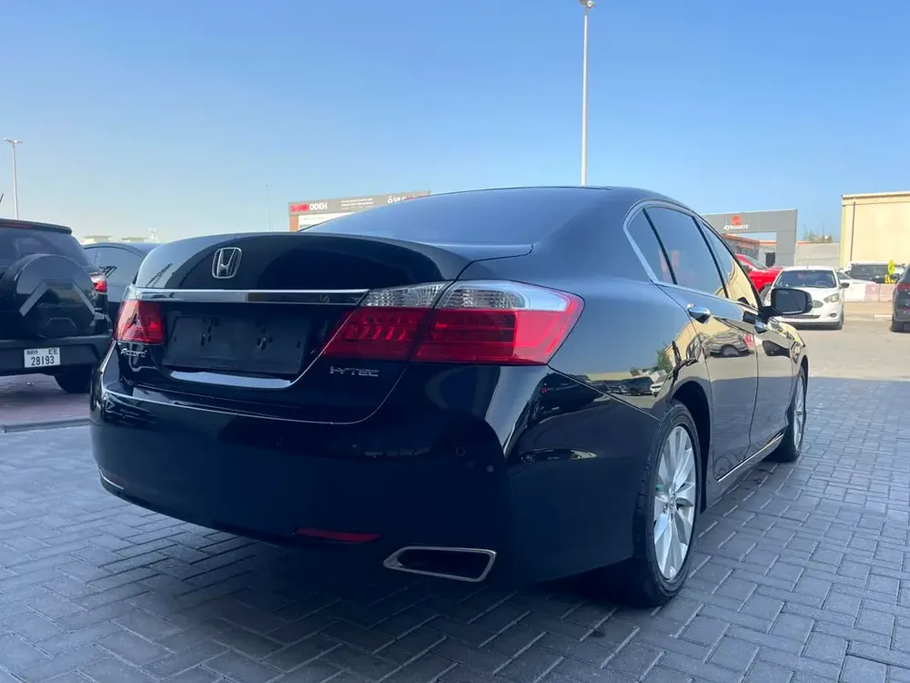 FINAL PRICE 2015 HONDA ACCORD 2.4L FULL OPTION || GCC || ORIGINAL PAINT || FULL AGENCY SERVICE - Image 6