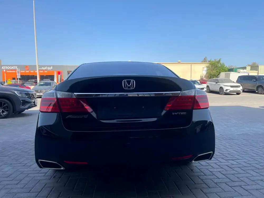FINAL PRICE 2015 HONDA ACCORD 2.4L FULL OPTION || GCC || ORIGINAL PAINT || FULL AGENCY SERVICE - Image 7