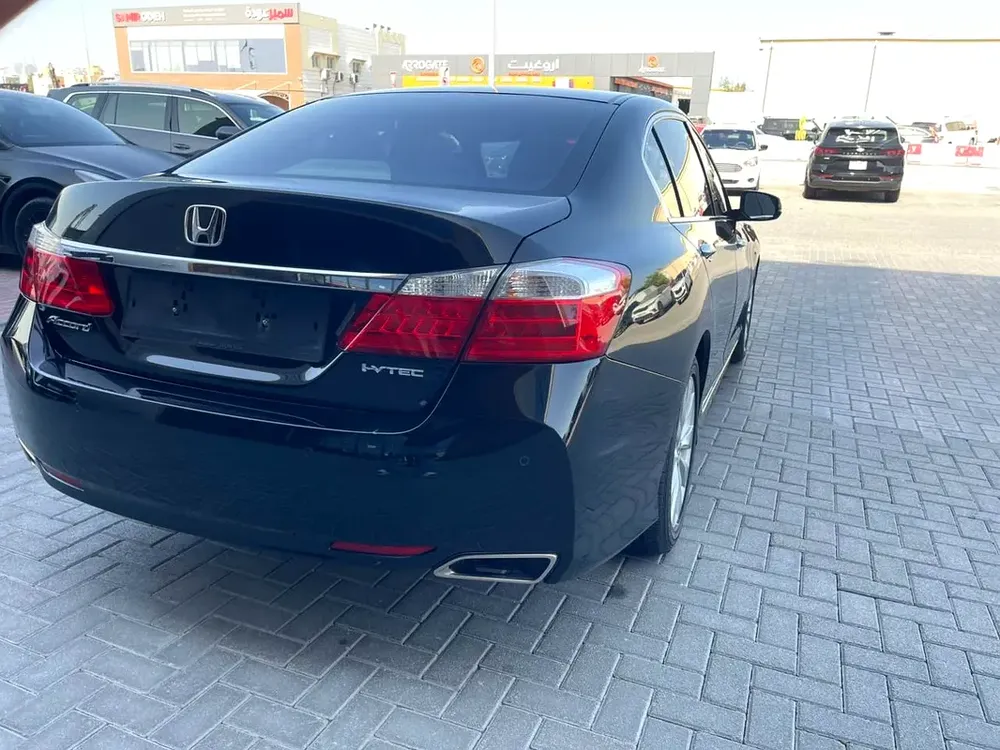 FINAL PRICE 2015 HONDA ACCORD 2.4L FULL OPTION || GCC || ORIGINAL PAINT || FULL AGENCY SERVICE - Image 8