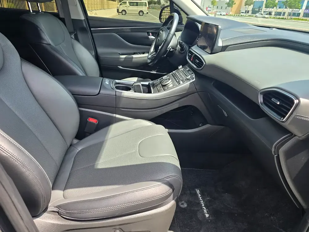 Hyundai Santa Fe HTRAC 2023 - GCC Specs - Image 16