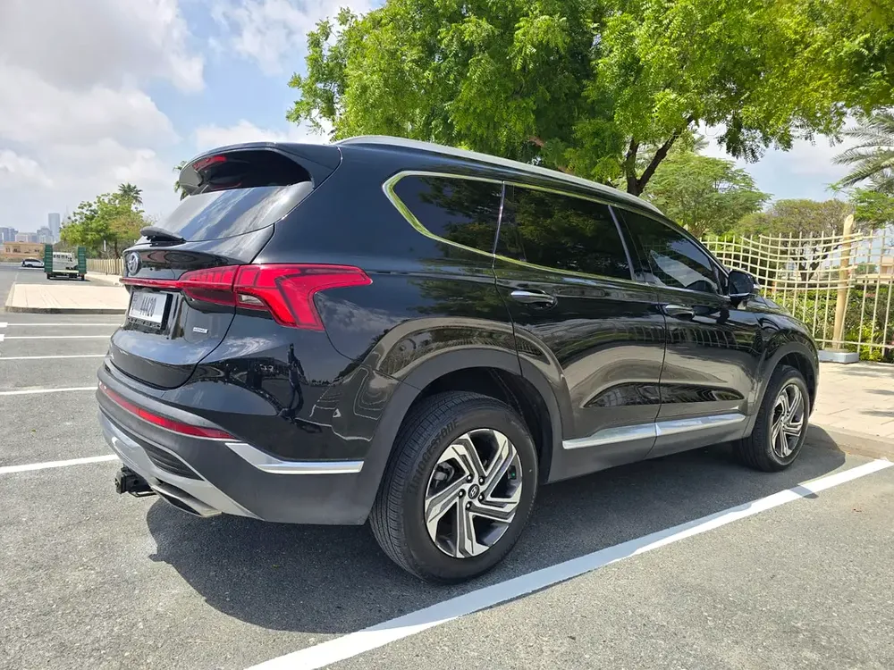 Hyundai Santa Fe HTRAC 2023 - GCC Specs - Image 6