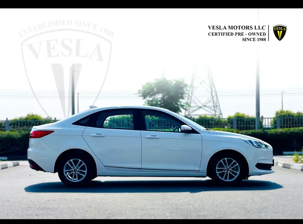 UNLIMITED MILEAGE WARRANTY / CRUISE CONTROL + CAMERA + ALLOY WHEELS + LED LIGHT / IN HOUSE FINANCE - Image 5