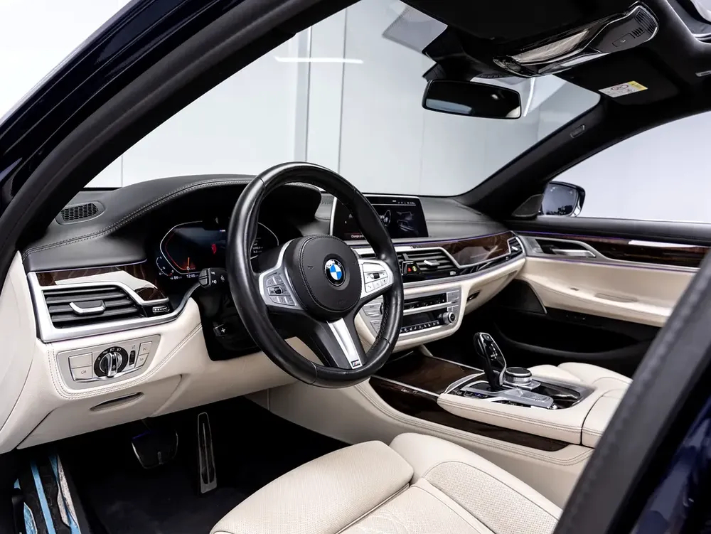 BUY NOW, PAY 2027 | THE BLACKLINE STANDARD | 2027 BMW Warranty + Service Contract, GCC - Image 10