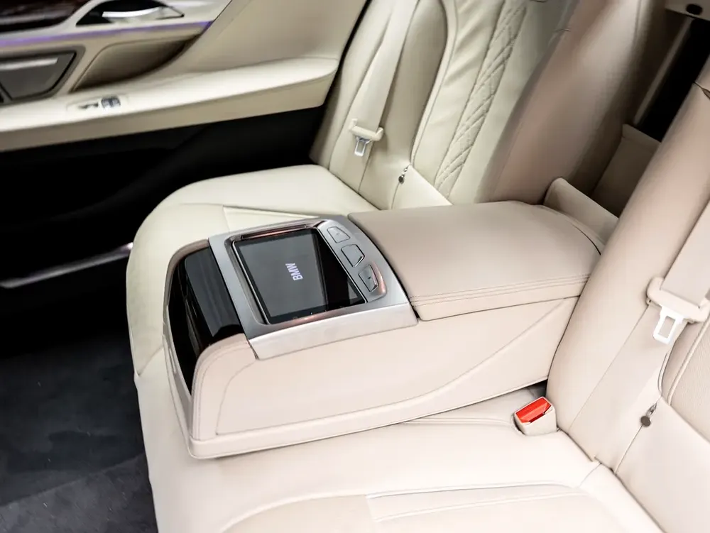 BUY NOW, PAY 2027 | THE BLACKLINE STANDARD | 2027 BMW Warranty + Service Contract, GCC - Image 19