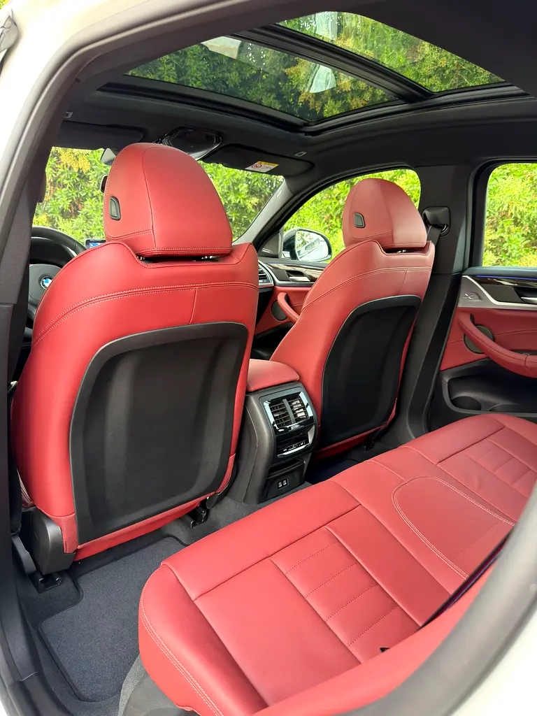 BMW X4 xDrive30i M Sport - 5 Years Warranty - 5 Years Free Service - Free insurance - Window tint - Image 13